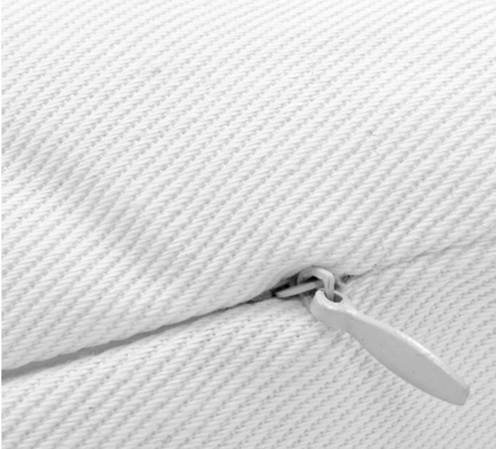 Weißes Deko Sofakissen "Power Paar" in 2 Größen