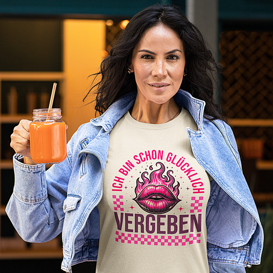 Premium T-Shirt "Glücklich vergeben" S-5XL